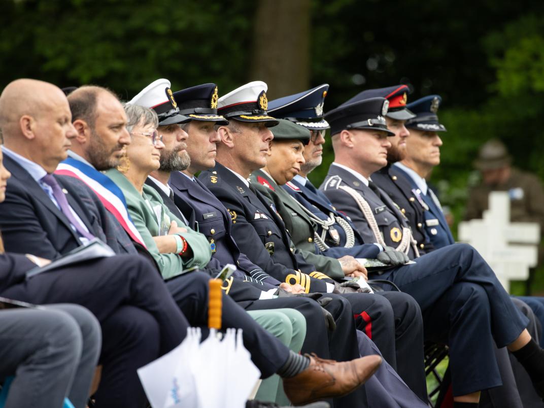 Genodigden Franse Herdenking tijdens de herdenking.