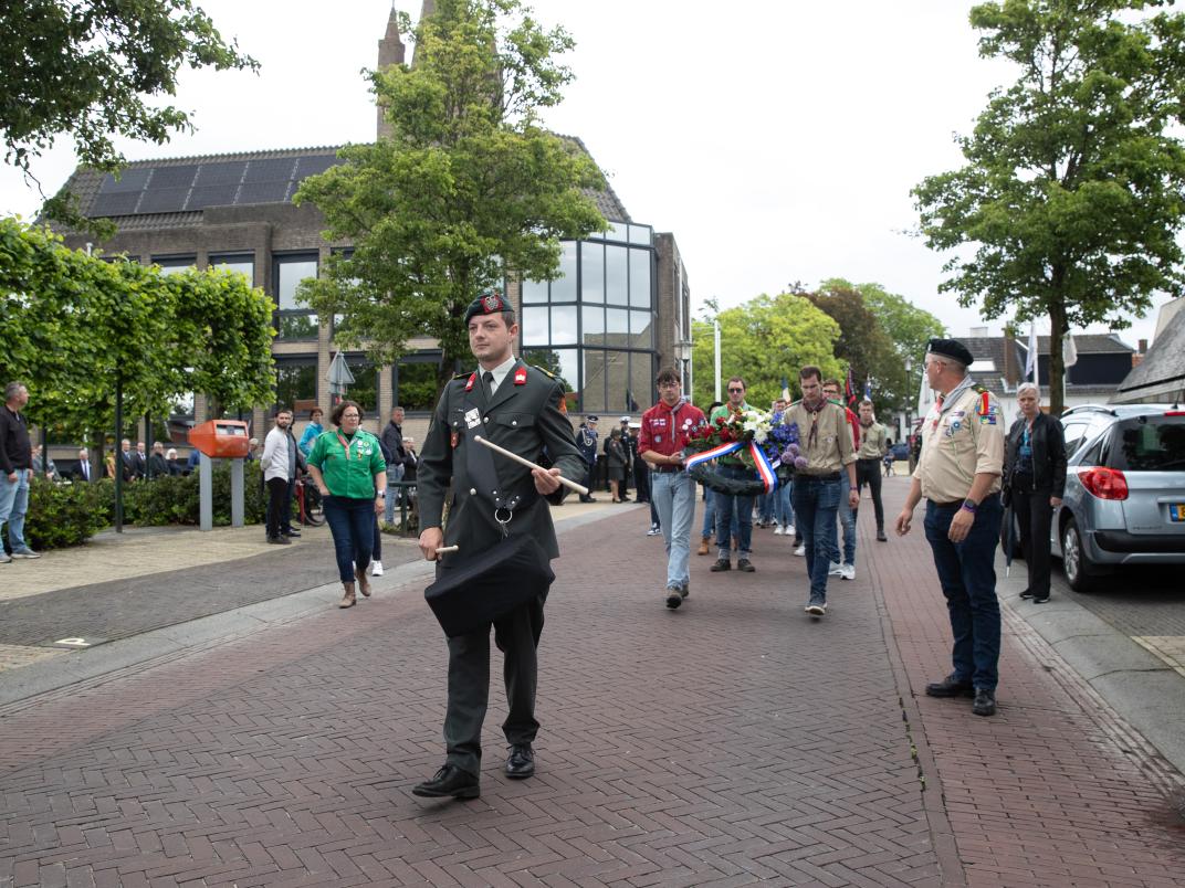 Stoet naar de Franse Begraafplaats