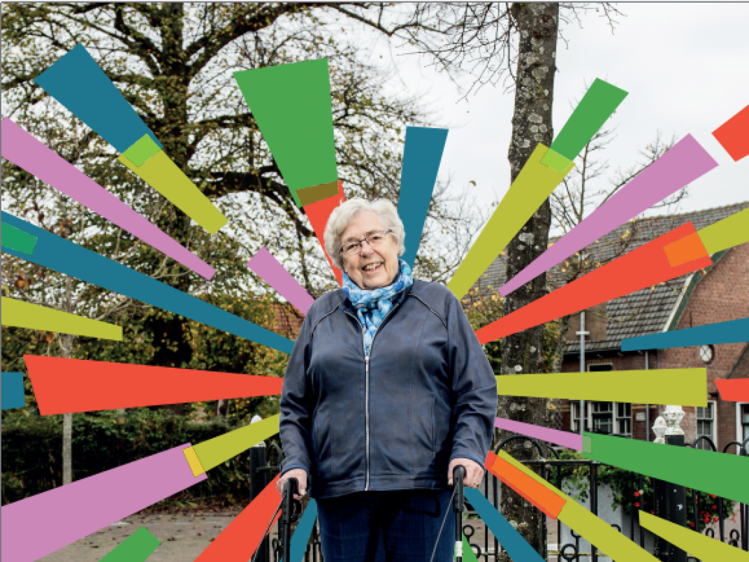 Vrouw met rollator met de tekst: samen, veilig, knallen, iedereen blij.