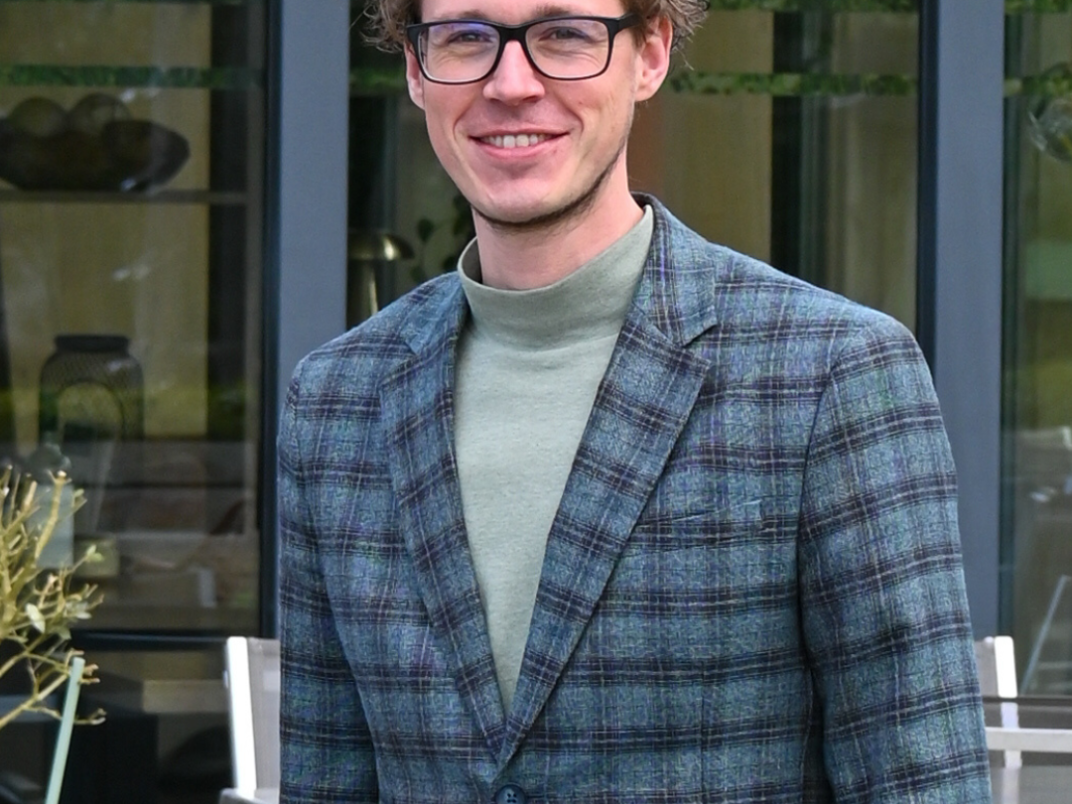 Portretfoto Jonathan Kint, eigenaar Gasterij Schoudee voor zijn eigen Brasserie