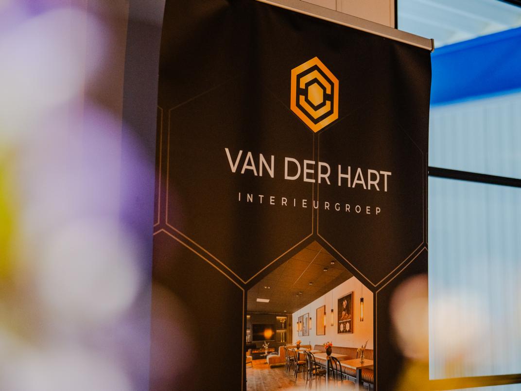 Banner Van der Hart Interieurgroep